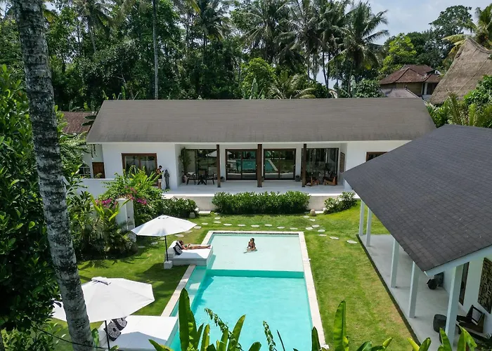Modern And Stylish 3 Bedroom Villa